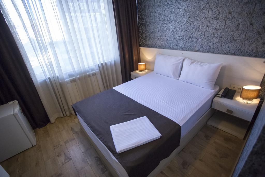 Batus Hotel Batumi Habitación foto