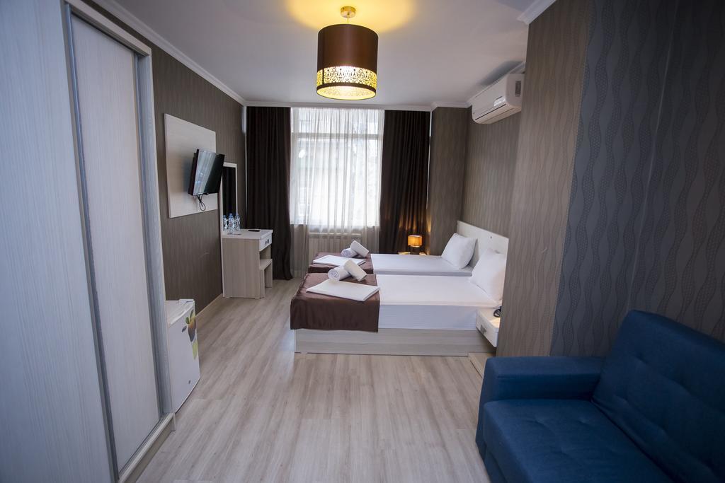 Batus Hotel Batumi Exterior foto